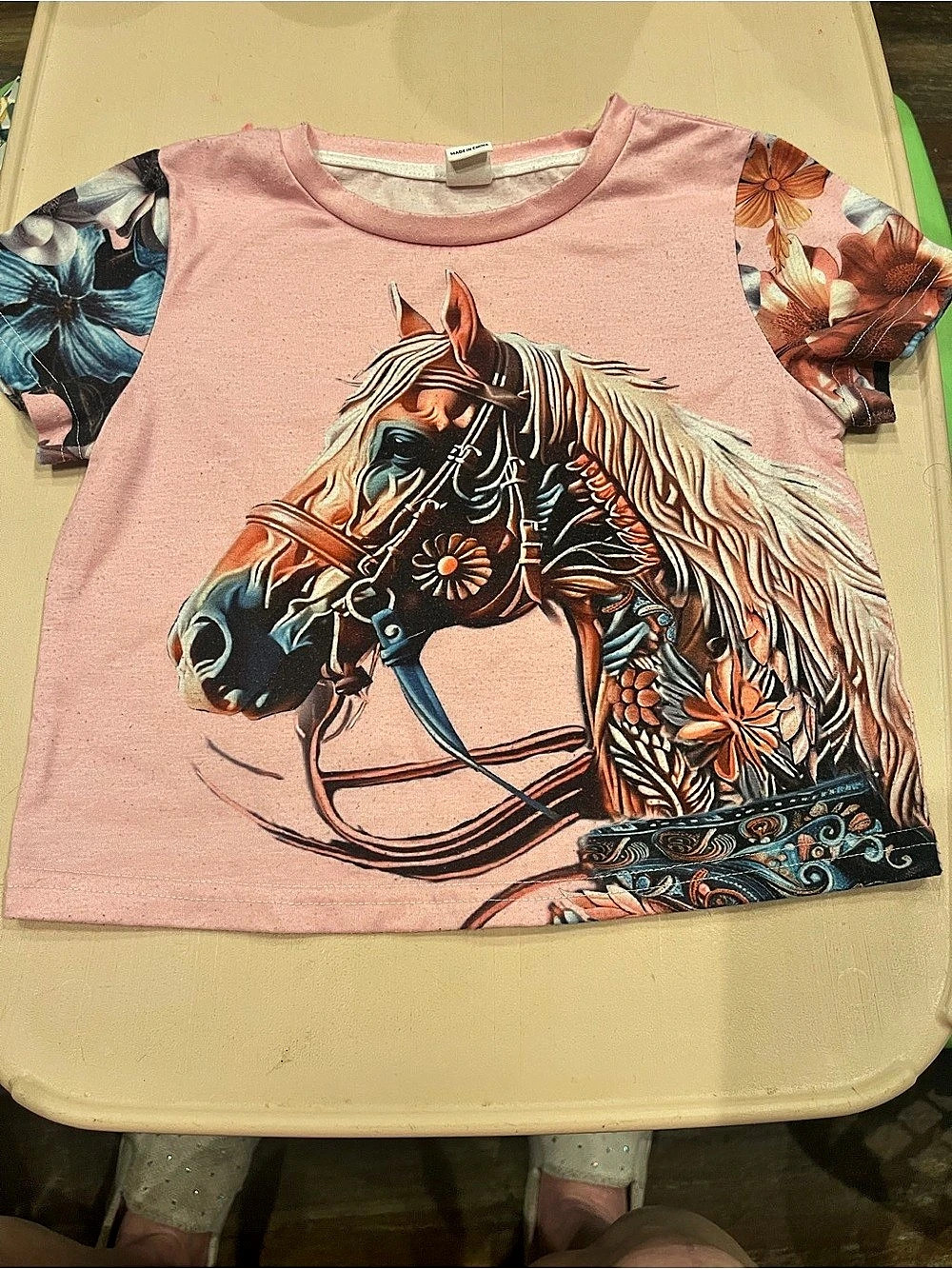 SHEIN Young Girl Casual Floral & Horse Print Short Sleeve Crew Neck T-Shirt